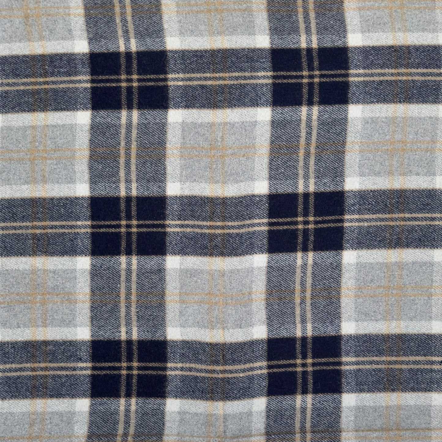 Blanket & Scarf Gift Box - Silver Bannockbane