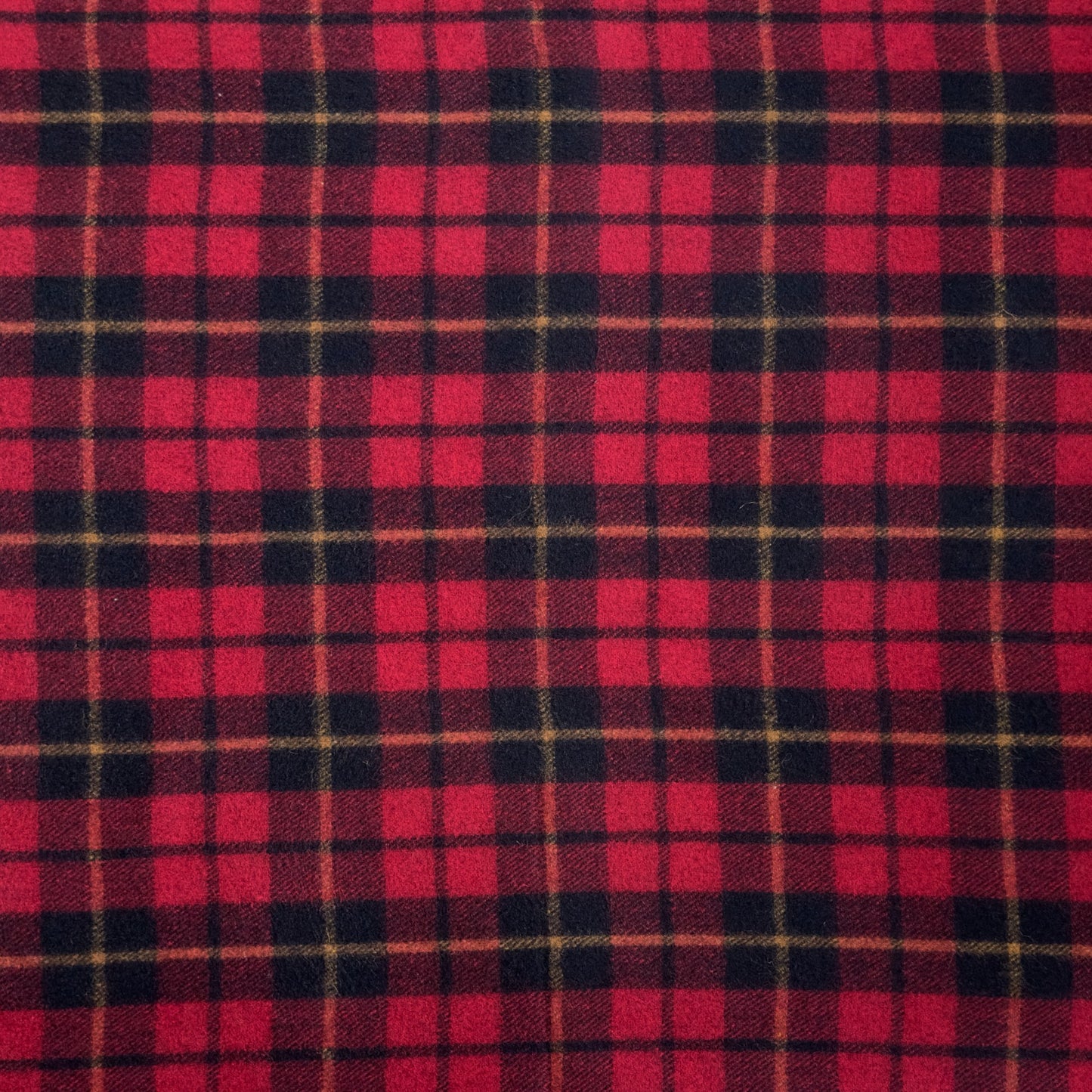 Wallace - 100% Recycled Wool Tartan Knee Blanket