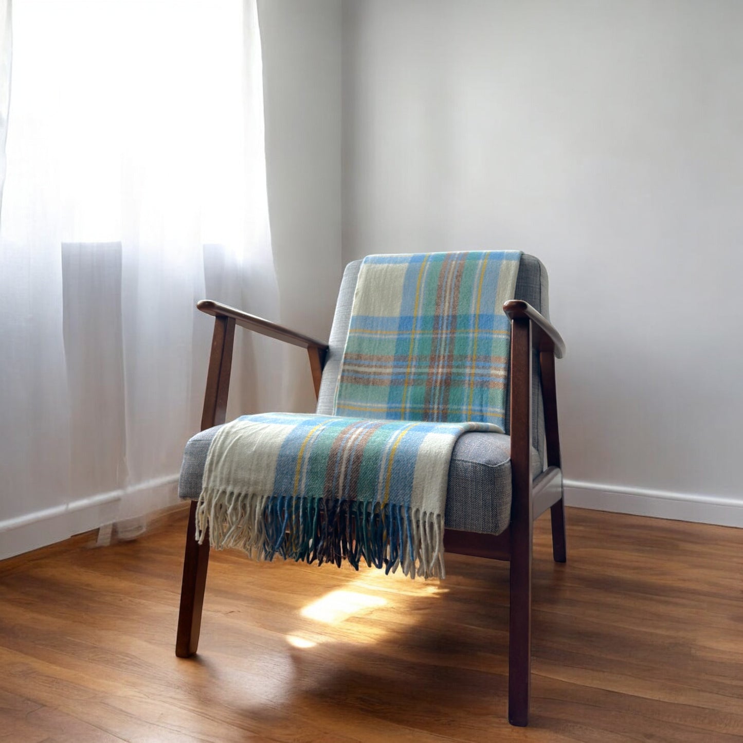 100% Recycled Wool Tartan Knee Blanket